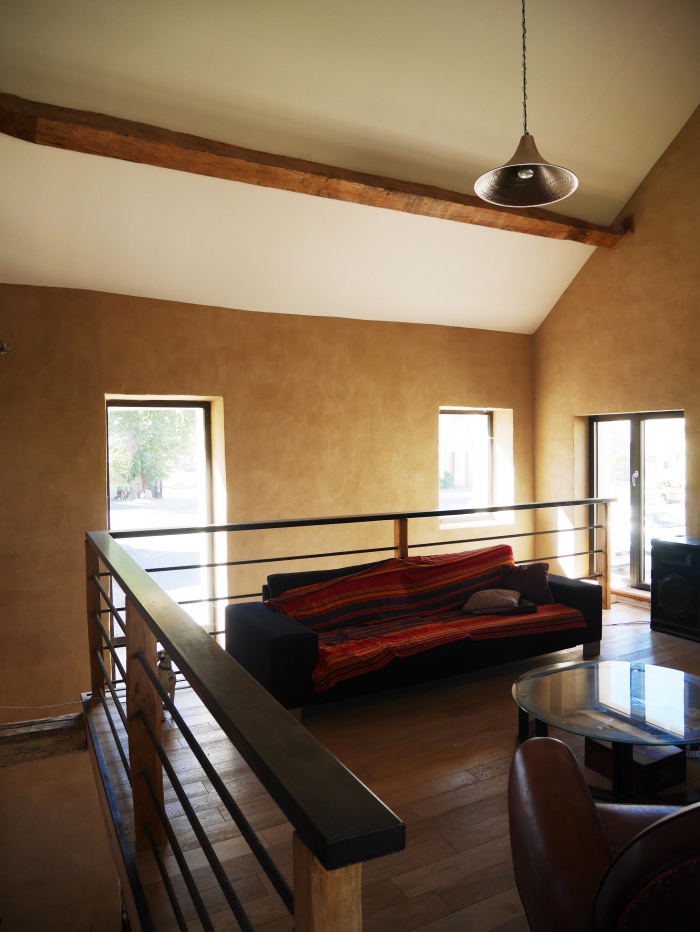 Transformation d'une grange en loft : Salon étage
